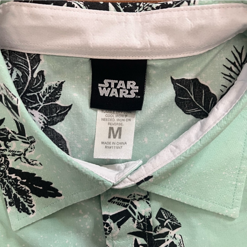 🌺🌴 Star Wars Mint Floral Tropical Stormtrooper Button-Down Shirt (M) - Picture 9 of 9